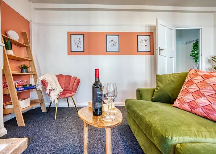Brewery Loft - 3 Bedroom Bright Spacious Apartment In The Centre Of Town, Wifi, Netflix