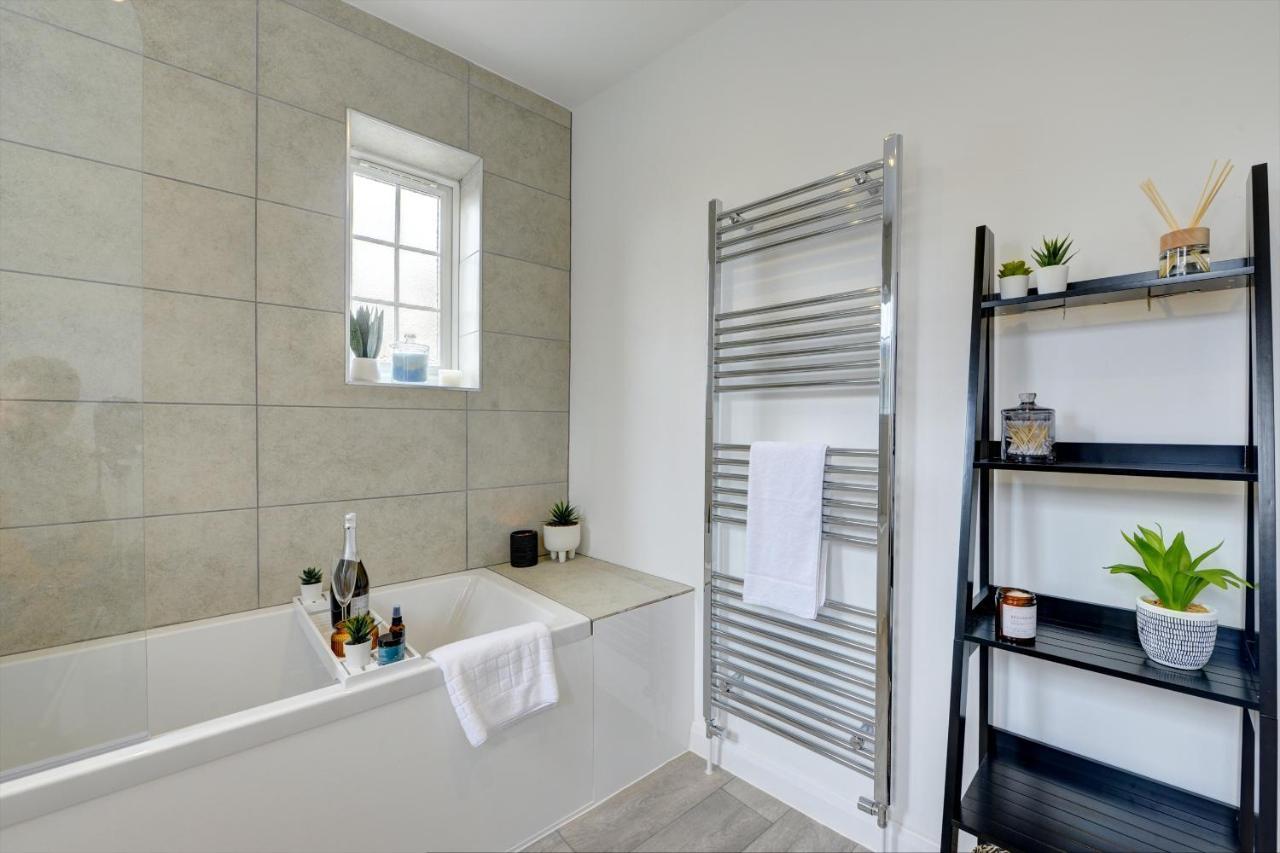 Apartment Brewery Loft - 3 Bedroom Bright Spacious In The Centre Of Town, Wifi, Netflix Cirencester