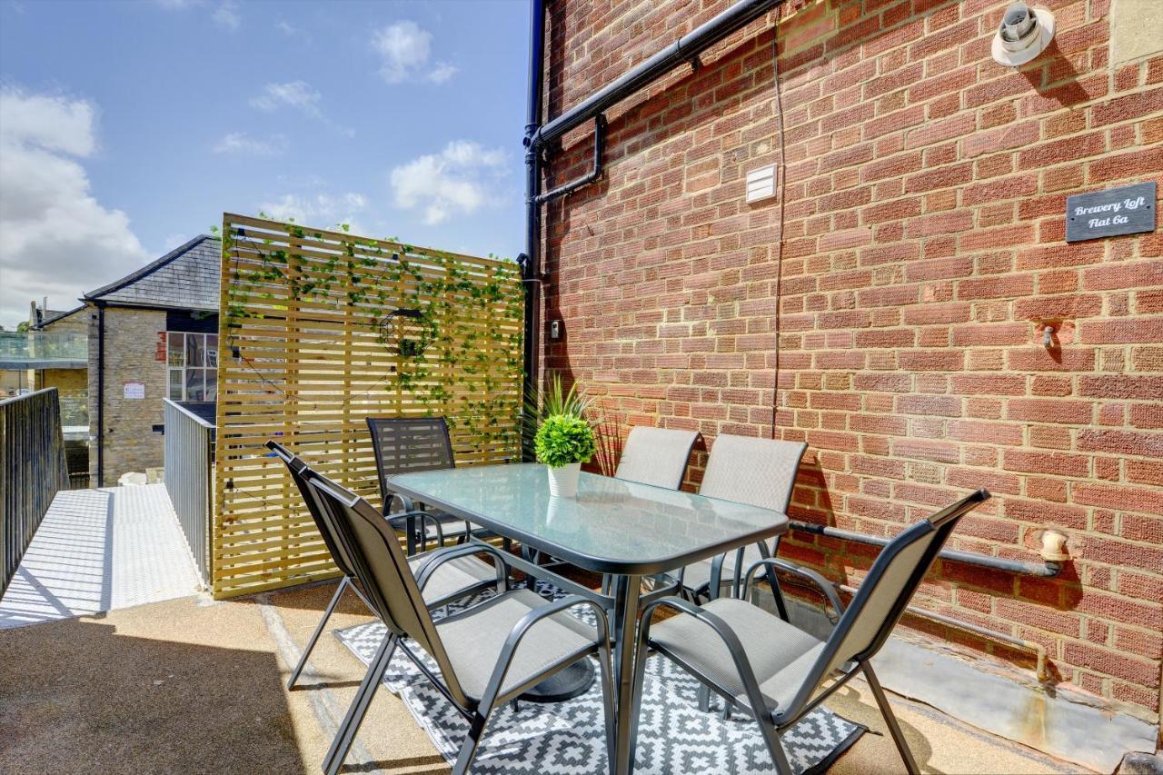 Brewery Loft - 3 Bedroom Bright Spacious In The Centre Of Town, Wifi, Netflix Apartment Cirencester
