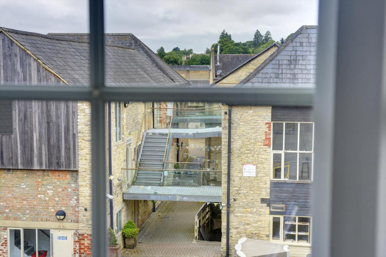 Brewery Loft - 3 Bedroom Bright Spacious In The Centre Of Town, Wifi, Netflix Apartment Cirencester