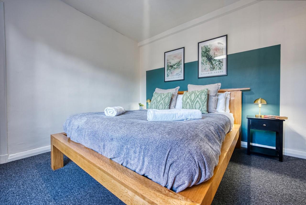 Brewery Loft - 3 Bedroom Bright Spacious In The Centre Of Town, Wifi, Netflix Apartment Cirencester