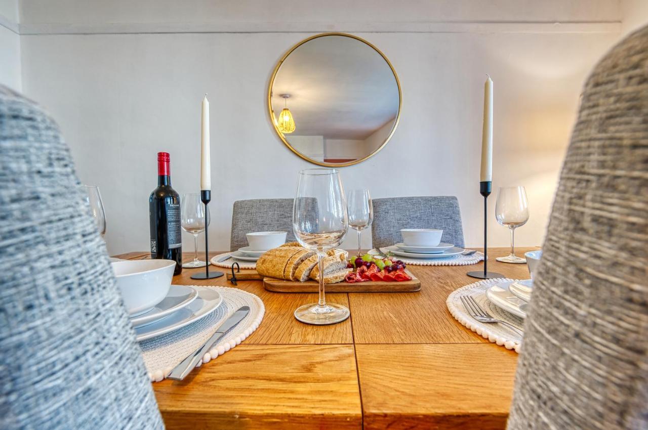 Apartment Brewery Loft - 3 Bedroom Bright Spacious In The Centre Of Town, Wifi, Netflix Cirencester